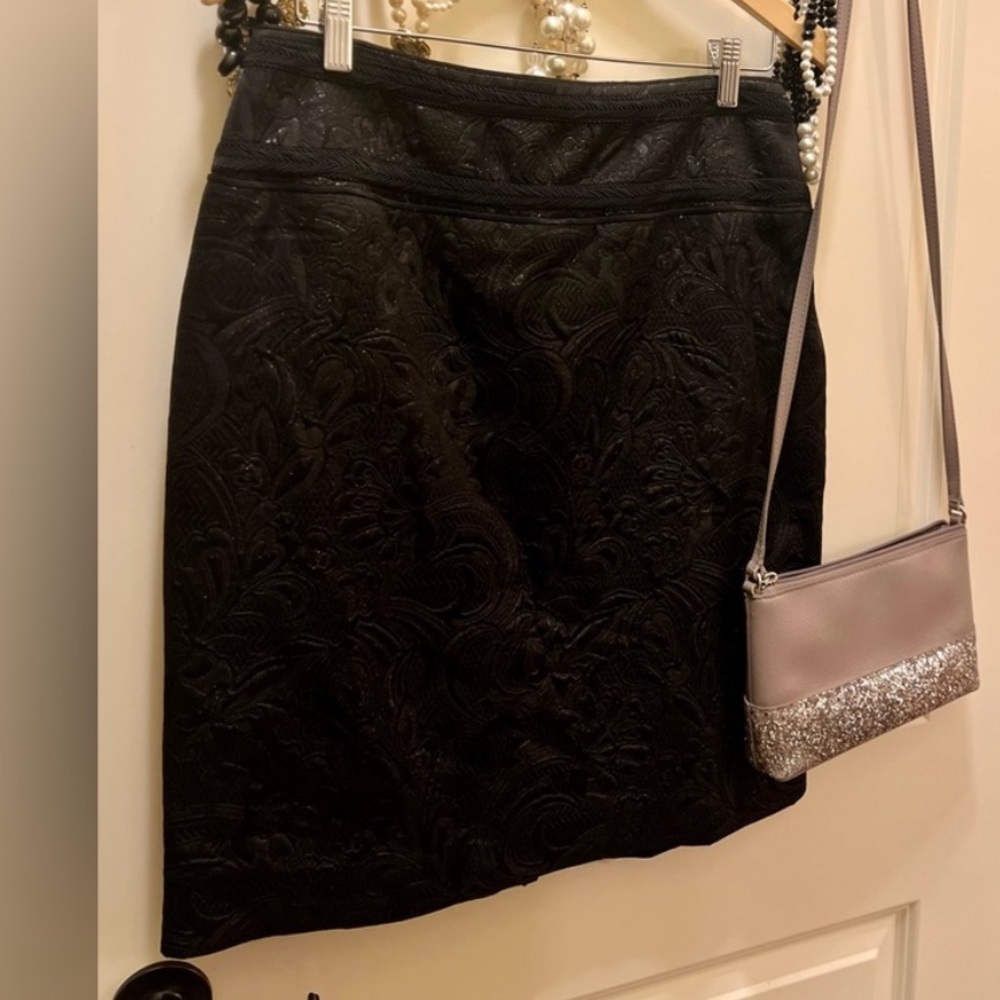 Badgley Mischka Black Knee-Length Pencil Skirt